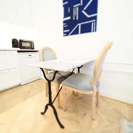 Le Palais Des Parcs - Chic - Centre - Face Au Parc