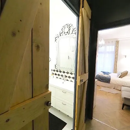 Le Palais Des Parcs - Chic - Centre - Face Au Parc Apartamento Vichy